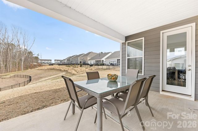 346 W Waterlynn Road, Mooresville, NC 28117