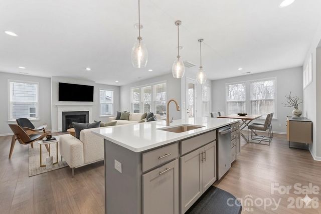 346 W Waterlynn Road, Mooresville, NC 28117