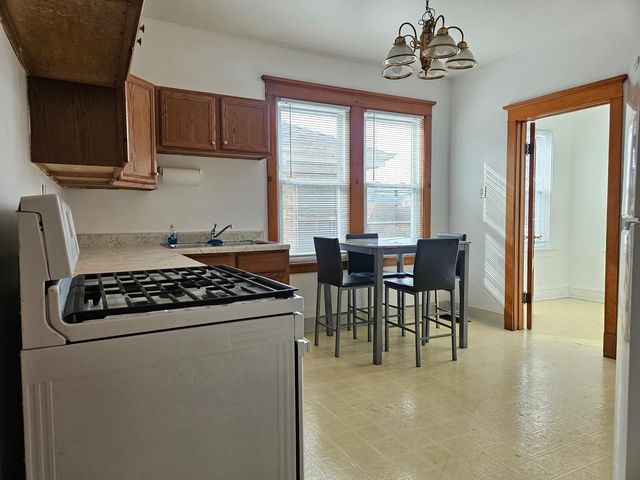 2340 Harvey Avenue, Berwyn, IL 60402