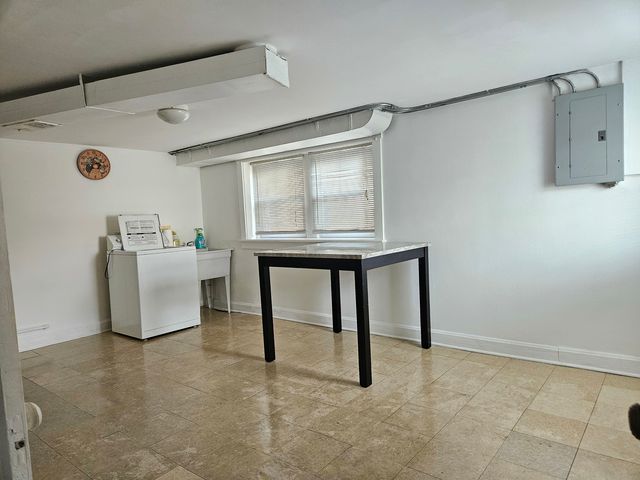 2340 Harvey Avenue, Berwyn, IL 60402