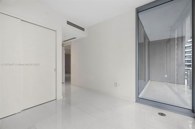 300 Biscayne Blvd Way 2409, Miami, FL 33131