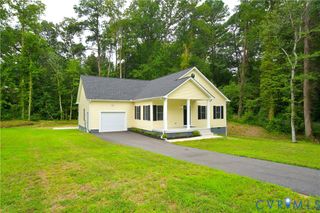 11800 Shady Ln, Chester, VA 23831