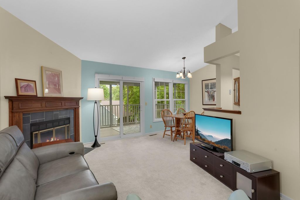 10945 Quebec Avenue S 13, Bloomington, MN 55438 — photo 2
