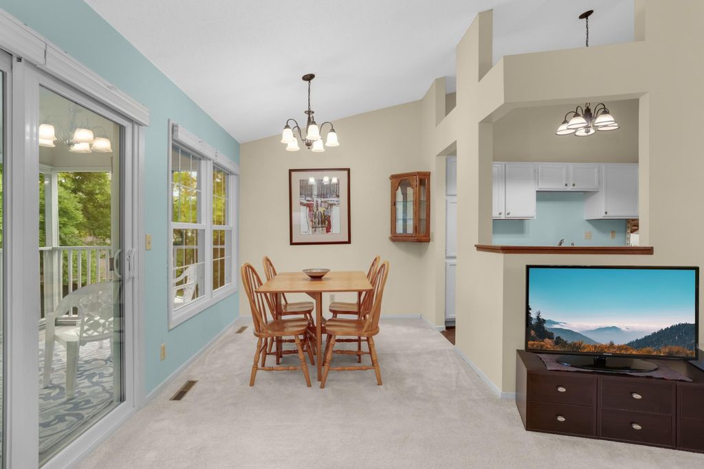 10945 Quebec Avenue S 13, Bloomington, MN 55438 — photo 5