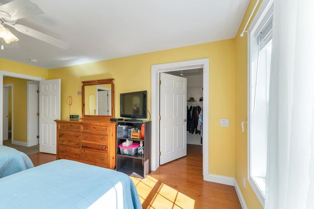 63 Sagewood Circle, Hooksett, NH 03106