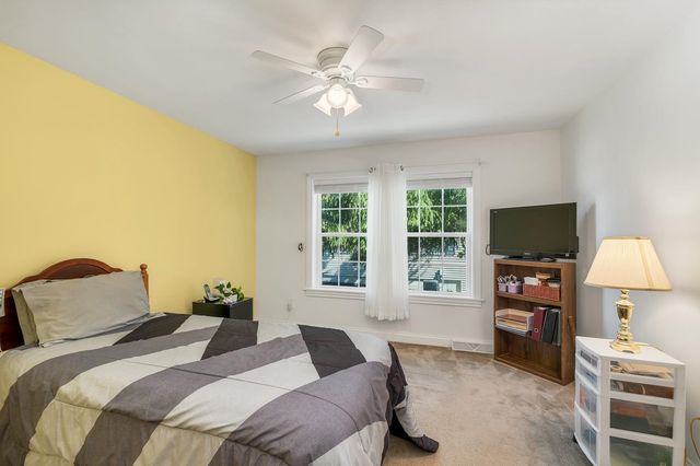 63 Sagewood Circle, Hooksett, NH 03106