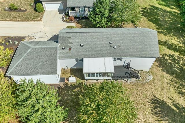 63 Sagewood Circle, Hooksett, NH 03106