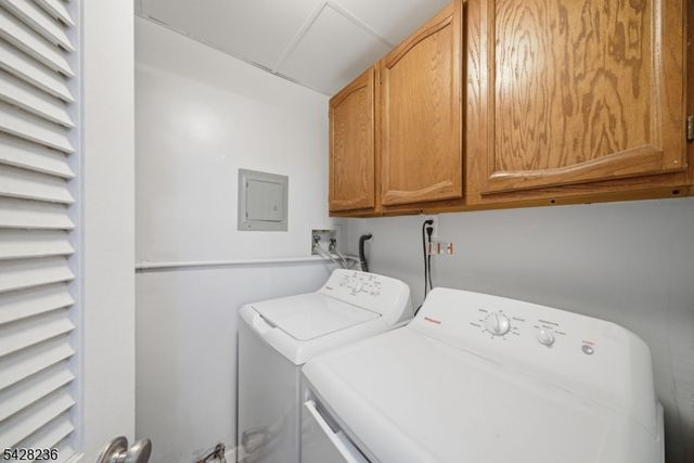 3 Juniper Ct 123, Clifton City, NJ 07014