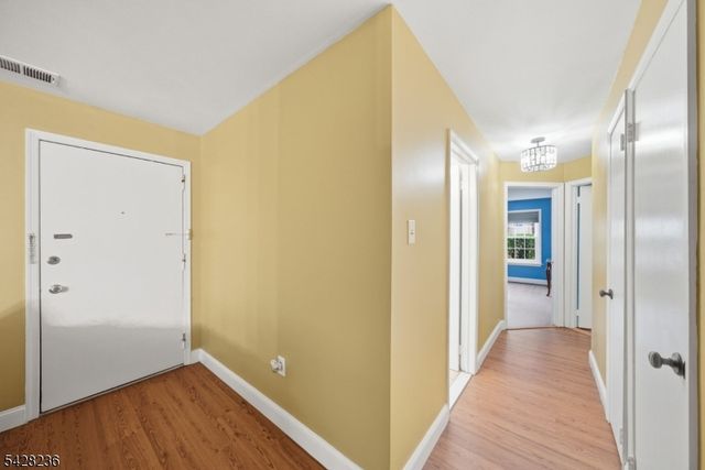 3 Juniper Ct 123, Clifton City, NJ 07014