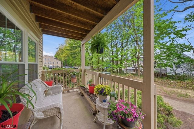 3 Juniper Ct 123, Clifton City, NJ 07014