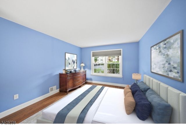 3 Juniper Ct 123, Clifton City, NJ 07014