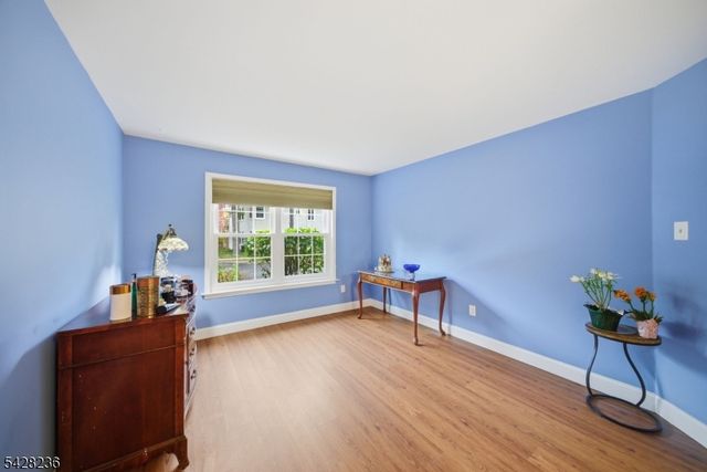 3 Juniper Ct 123, Clifton City, NJ 07014