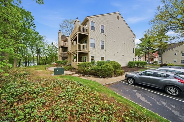 3 Juniper Ct 123, Clifton City, NJ 07014