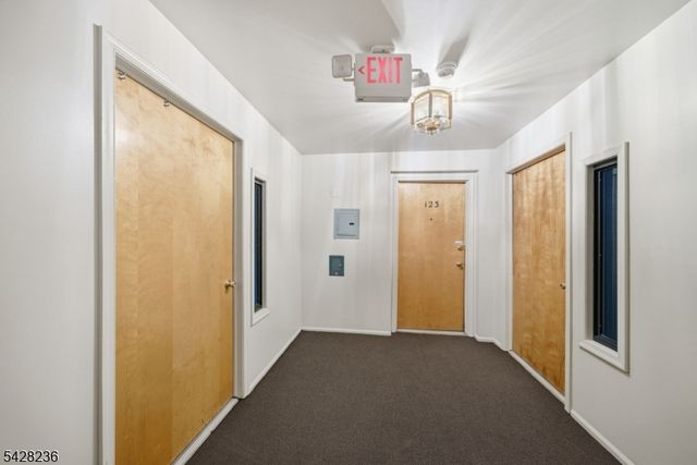 3 Juniper Ct 123, Clifton City, NJ 07014