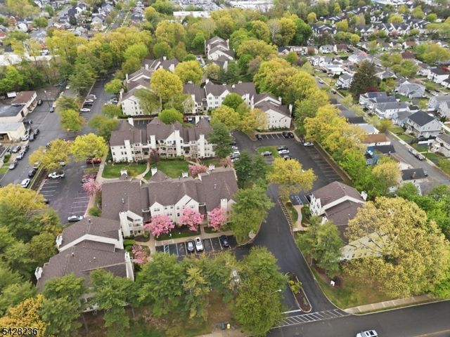 3 Juniper Ct 123, Clifton City, NJ 07014