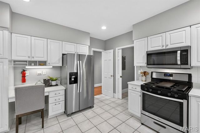 7542 Wydown Boulevard A, Clayton, MO 63105