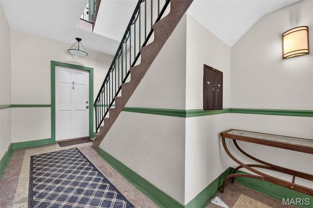 7542 Wydown Boulevard A, Clayton, MO 63105