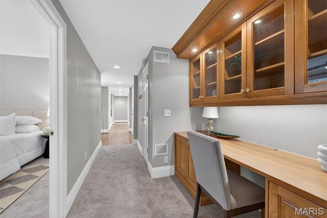 7542 Wydown Boulevard A, Clayton, MO 63105