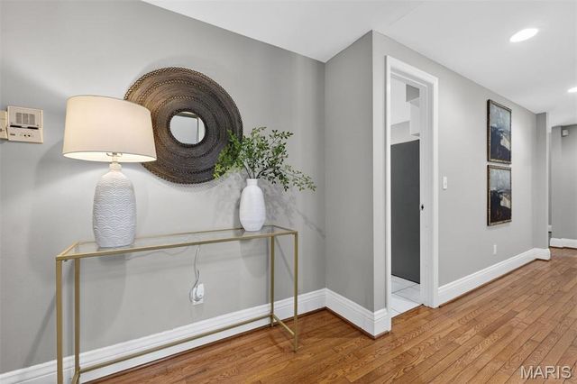 7542 Wydown Boulevard A, Clayton, MO 63105