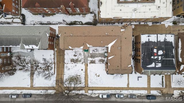 7542 Wydown Boulevard A, Clayton, MO 63105