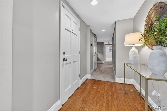 7542 Wydown Boulevard A, Clayton, MO 63105