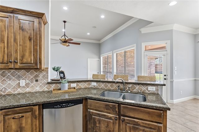 9201 Brookwater Circle, College Station, TX 77845