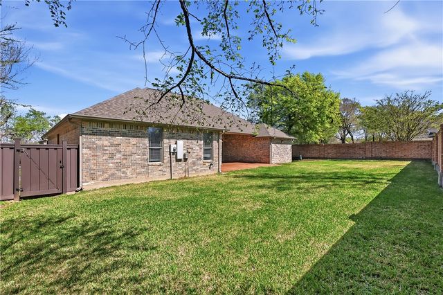 9201 Brookwater Circle, College Station, TX 77845
