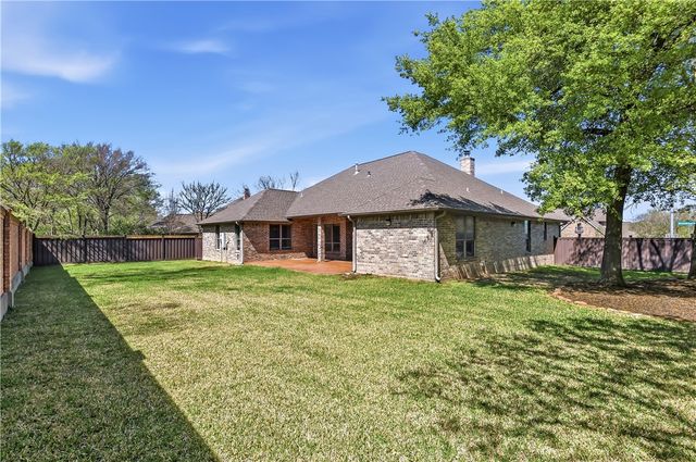 9201 Brookwater Circle, College Station, TX 77845