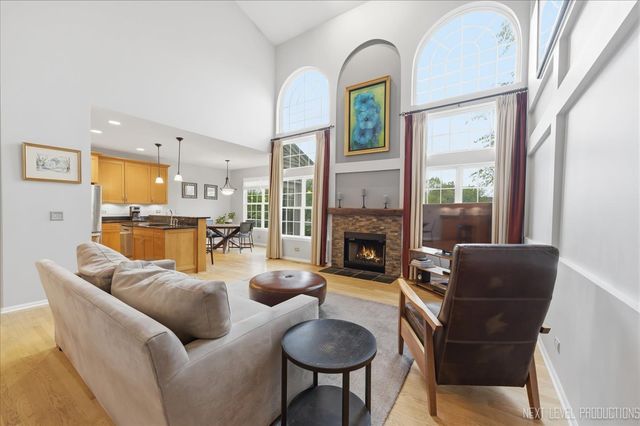 3219 Larrabee Drive, Geneva, IL 60134