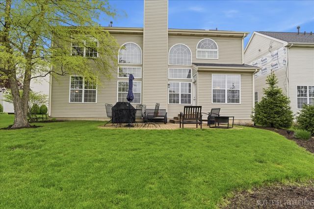 3219 Larrabee Drive, Geneva, IL 60134
