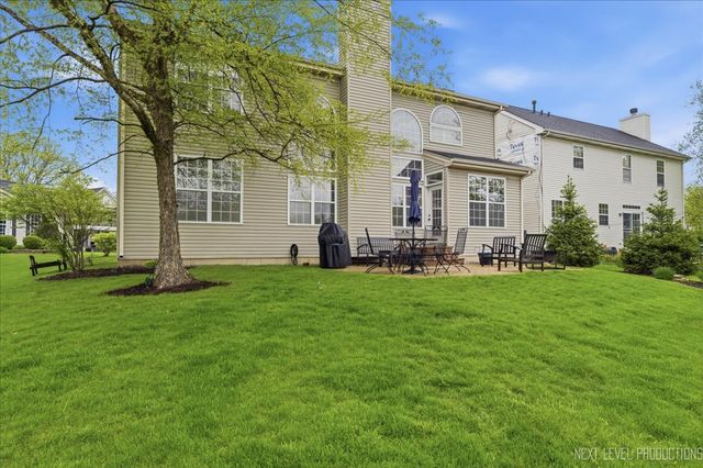 3219 Larrabee Drive, Geneva, IL 60134