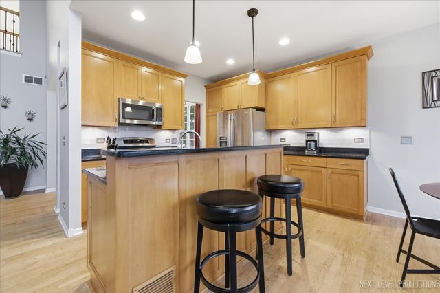 3219 Larrabee Drive, Geneva, IL 60134