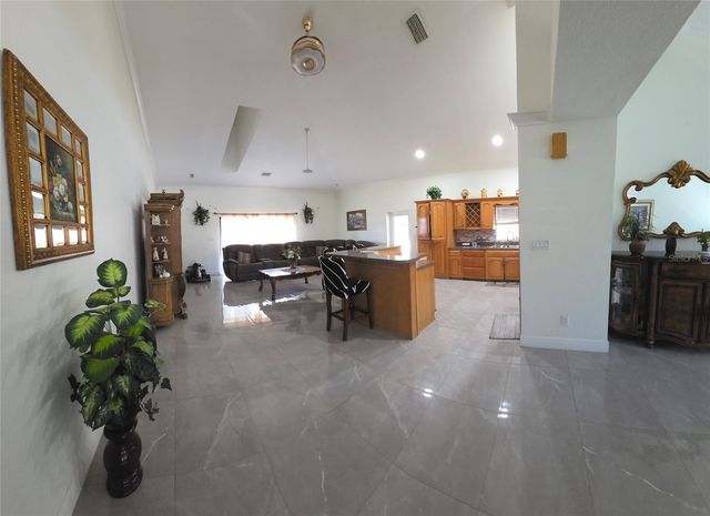 5602 CHARLES DRIVE, Tampa, FL 33619