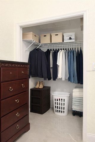 5602 CHARLES DRIVE, Tampa, FL 33619