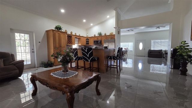 5602 CHARLES DRIVE, Tampa, FL 33619