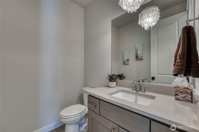 18595 Sawgrass Drive NE, Poulsbo, WA 98370