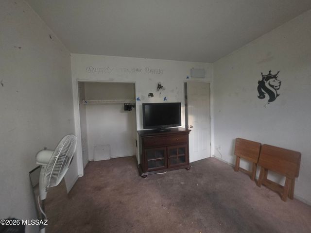 211 W Roger Rd Apt 24, Tucson, AZ 85705