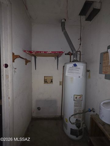 211 W Roger Rd Apt 24, Tucson, AZ 85705