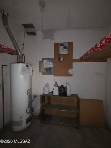 211 W Roger Rd Apt 24, Tucson, AZ 85705