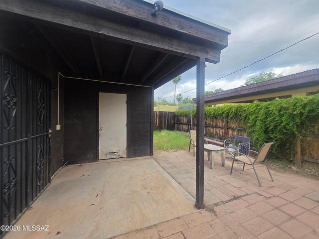 211 W Roger Rd Apt 24, Tucson, AZ 85705