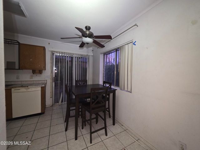 211 W Roger Rd Apt 24, Tucson, AZ 85705