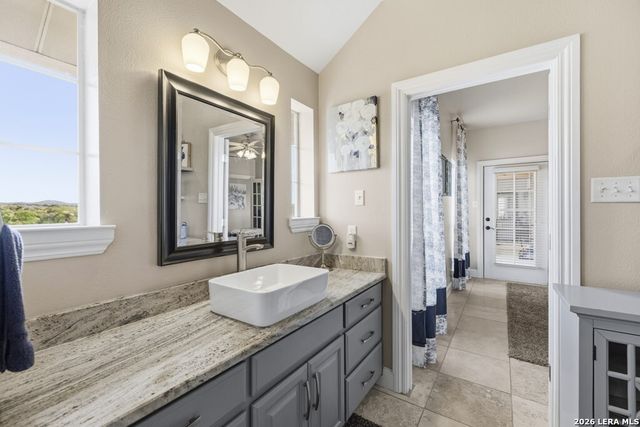360 Bluff Creek Rd, Center Point, TX 78010