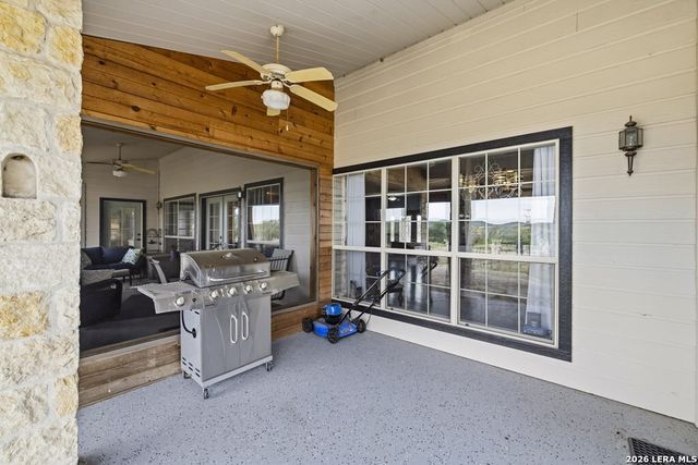360 Bluff Creek Rd, Center Point, TX 78010