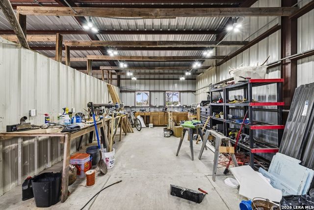 360 Bluff Creek Rd, Center Point, TX 78010