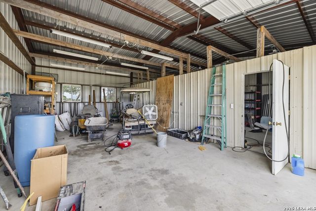 360 Bluff Creek Rd, Center Point, TX 78010