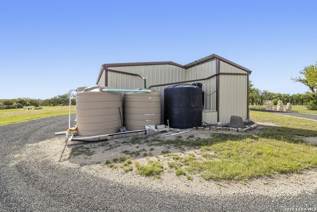 360 Bluff Creek Rd, Center Point, TX 78010