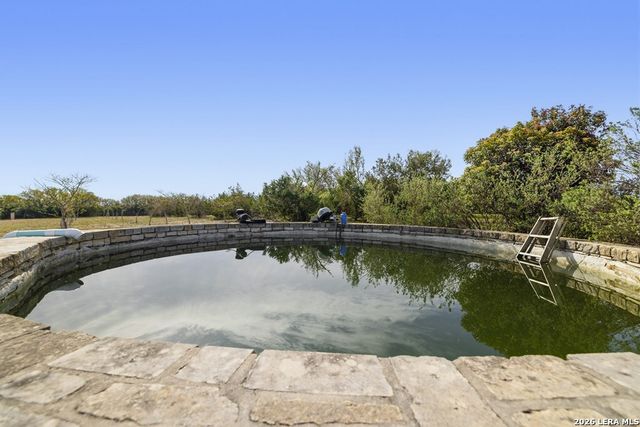 360 Bluff Creek Rd, Center Point, TX 78010