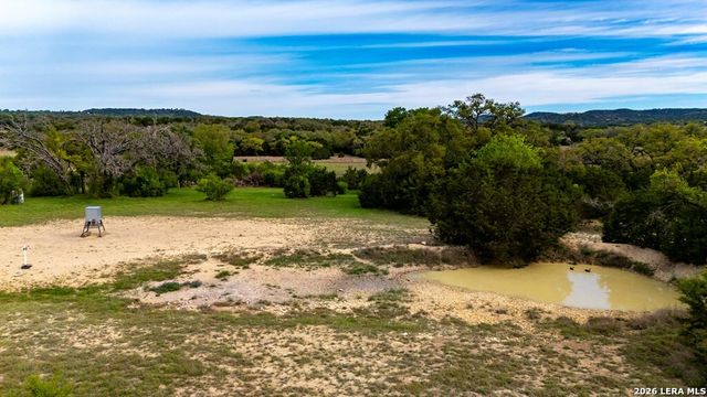 360 Bluff Creek Rd, Center Point, TX 78010
