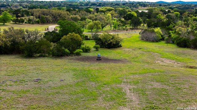 360 Bluff Creek Rd, Center Point, TX 78010