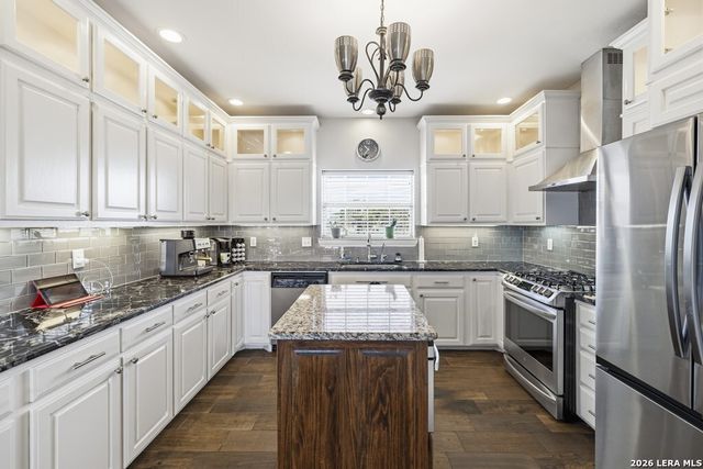 360 Bluff Creek Rd, Center Point, TX 78010